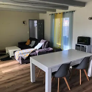  Hébergement de vacances Maison Avec Jacuzzi